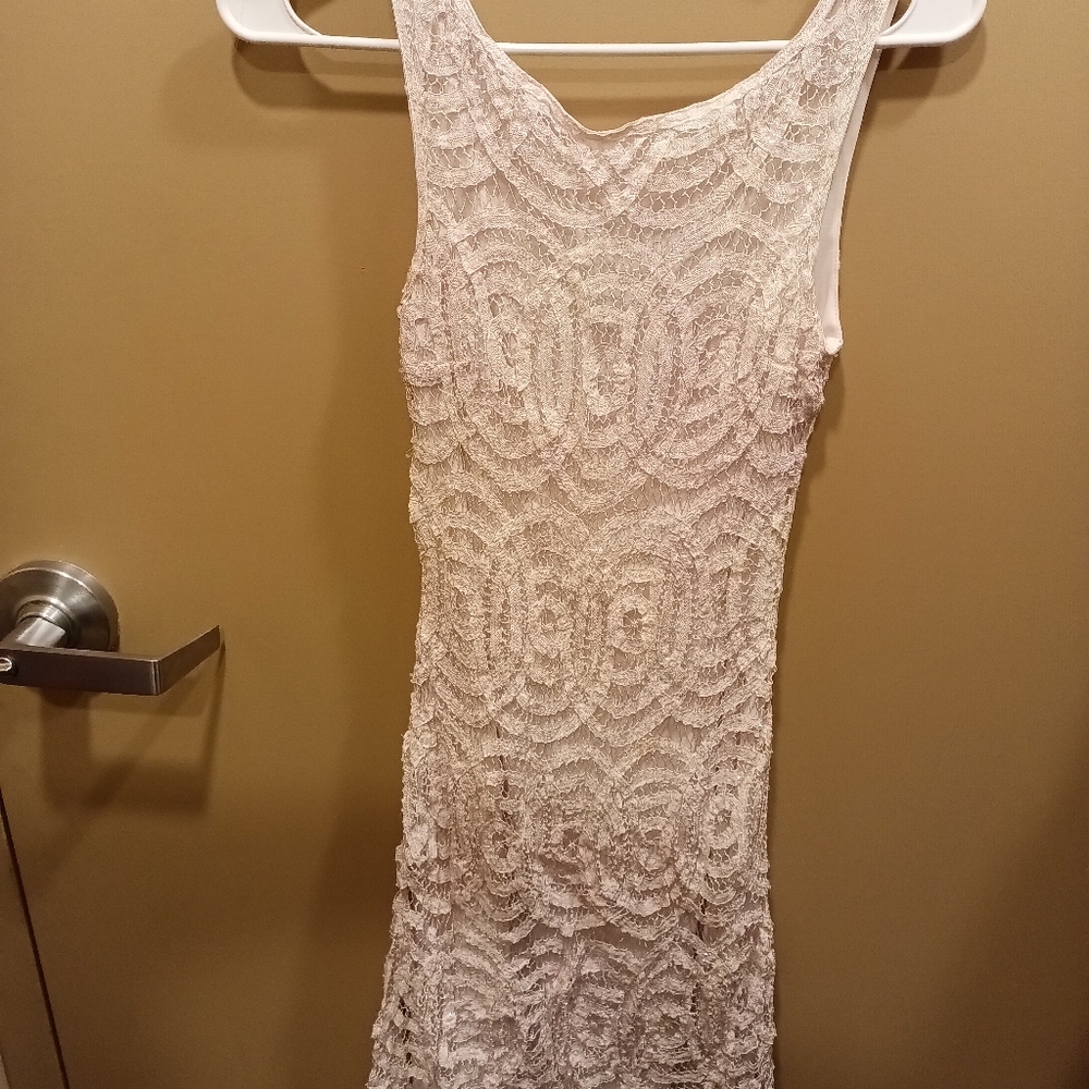 919-34) Cache women's dress